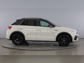 Used Volkswagen T-Roc 2023 for sale - 77640830: Photo