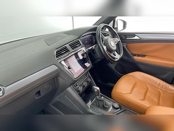Used Volkswagen Tiguan 2019 for sale - 75898085: Photo