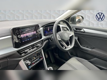 Used Volkswagen T-Roc 2023 for sale - 75959908: Photo