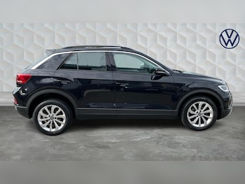 Used Volkswagen T-Roc 2023 for sale - 75959908: Photo