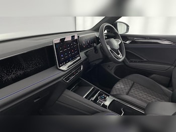 Used Volkswagen Tiguan 2025 for sale - 76205700: Photo