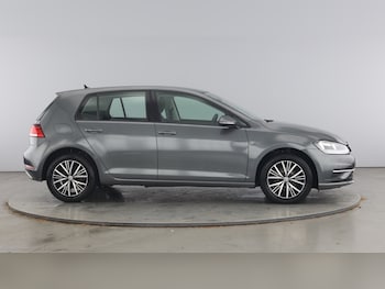 Used Volkswagen Golf 2018 for sale - 78281611: Photo