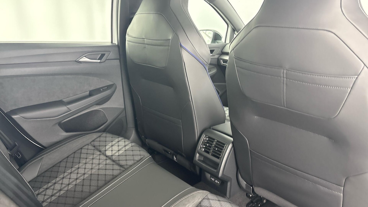 Used Volkswagen Golf 2026 for sale - 77974093: Photo 30