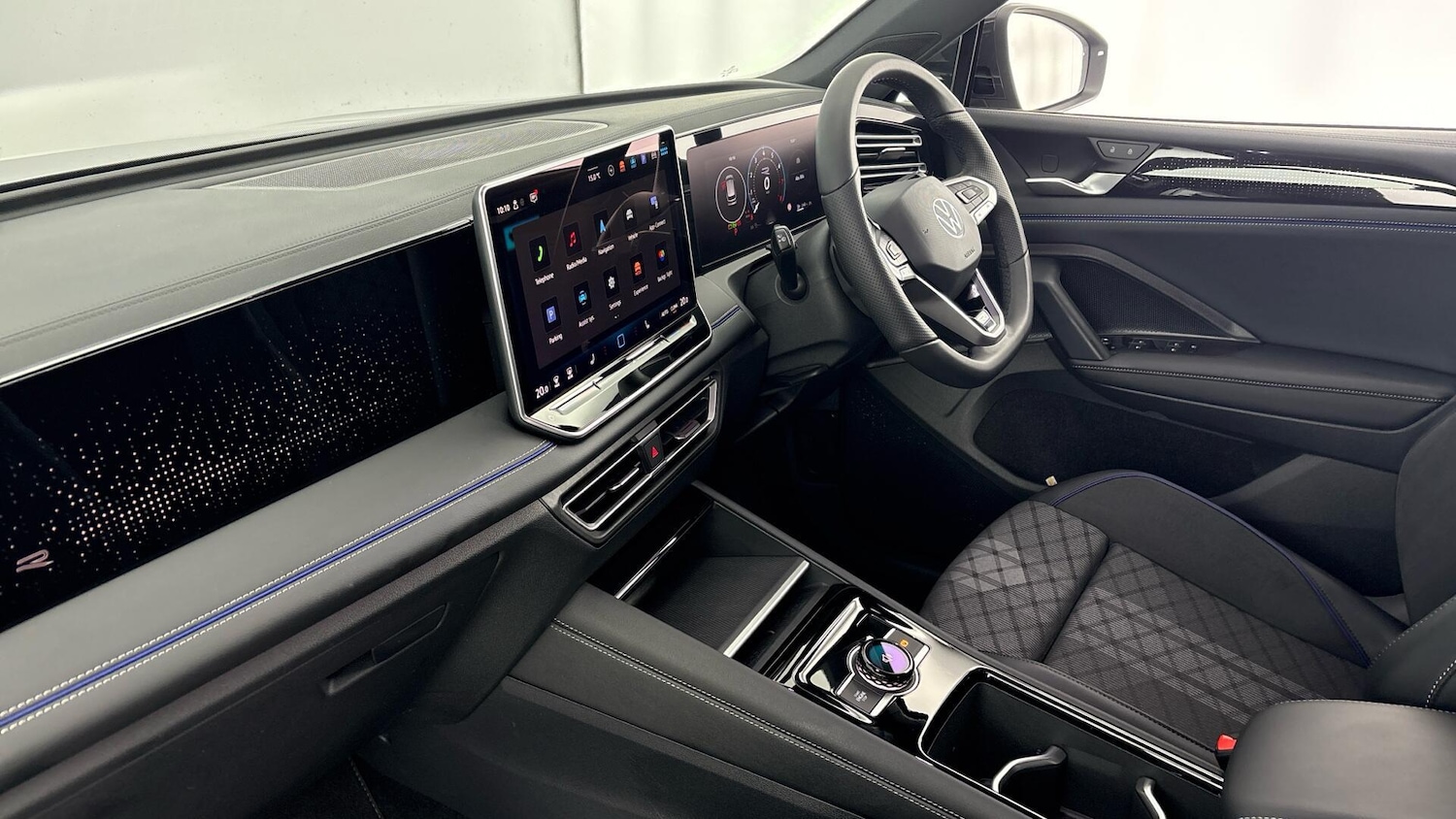 Used Volkswagen Tiguan 2025 for sale - 78210387: Photo 2