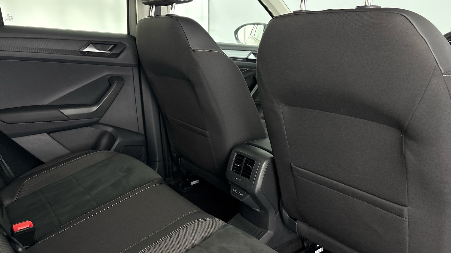 Used Volkswagen T-Roc 2023 for sale - 78042226: Photo 27