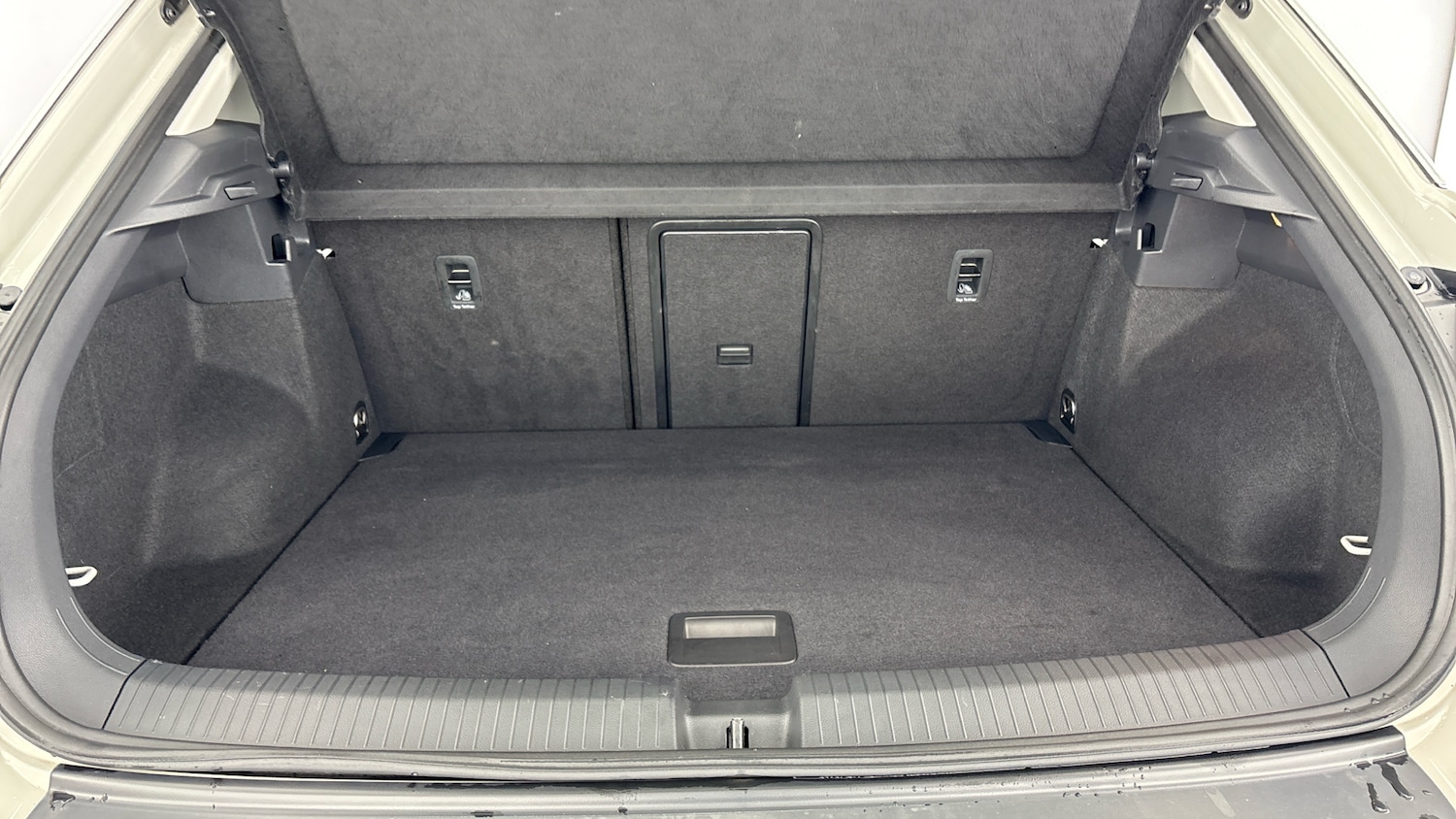 Used Volkswagen T-Roc 2023 for sale - 78042226: Photo 29