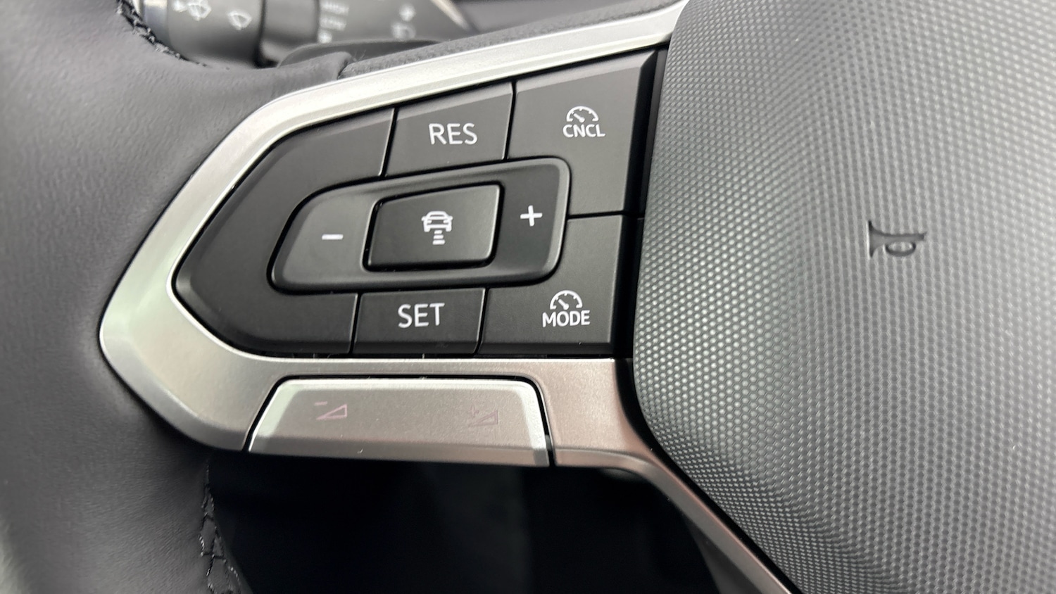 Used Volkswagen Tiguan 2025 for sale - 77602410: Photo 8