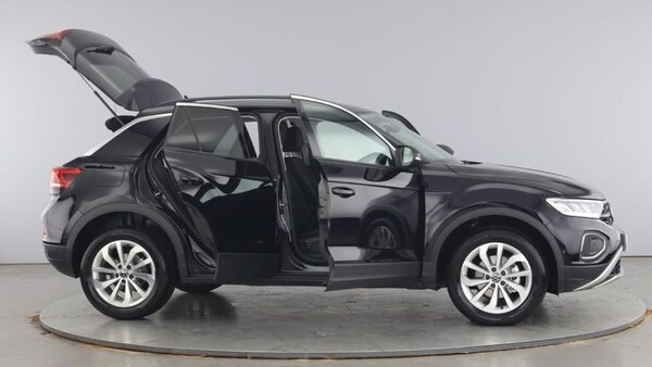 Used Volkswagen T-Roc 2025 for sale - 74931776: Photo 10