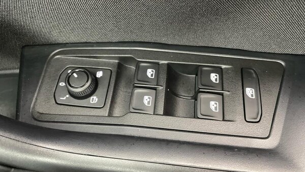 Used Volkswagen T-Roc 2025 for sale - 74931776: Photo 19
