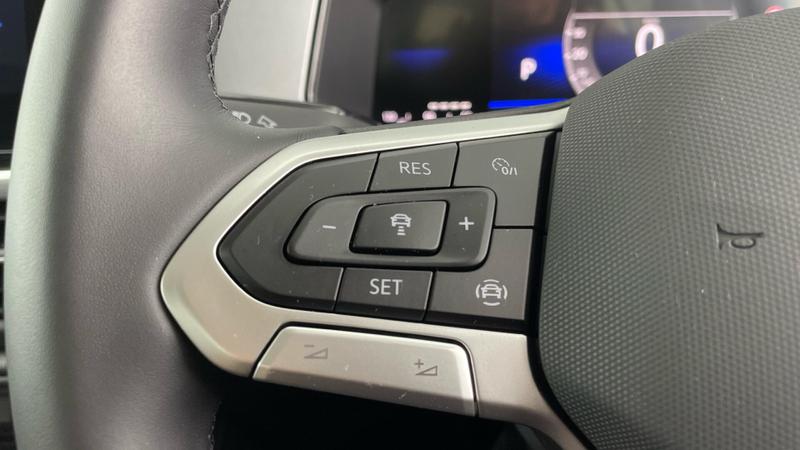 Used Volkswagen T-Roc 2025 for sale - 74931776: Photo 21