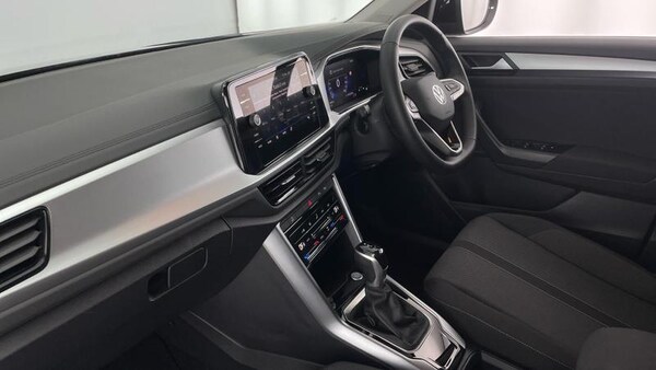 Used Volkswagen T-Roc 2025 for sale - 74931776: Photo 2