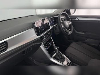 Used Volkswagen T-Roc 2025 for sale - 74931776: Photo