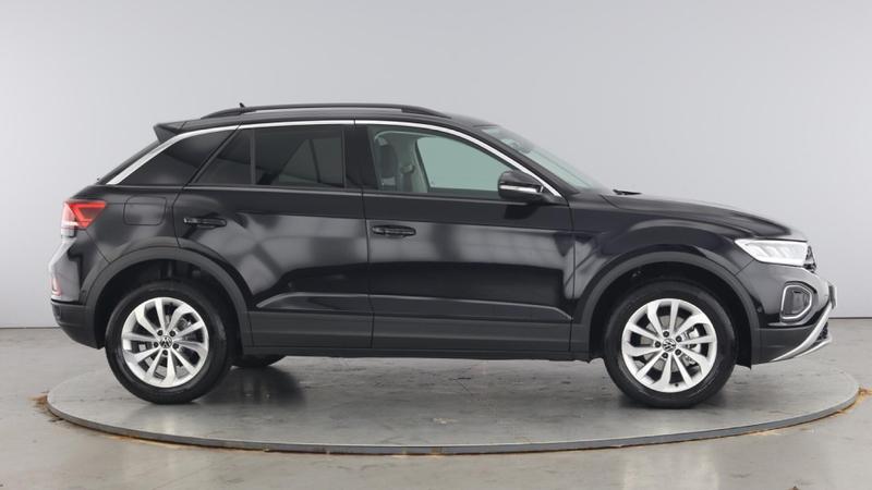 Used Volkswagen T-Roc 2025 for sale - 74931776: Photo 4