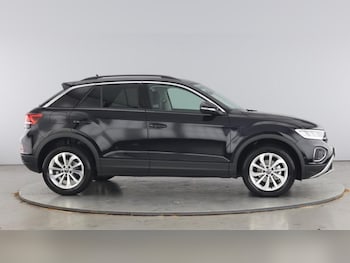 Used Volkswagen T-Roc 2025 for sale - 74931776: Photo
