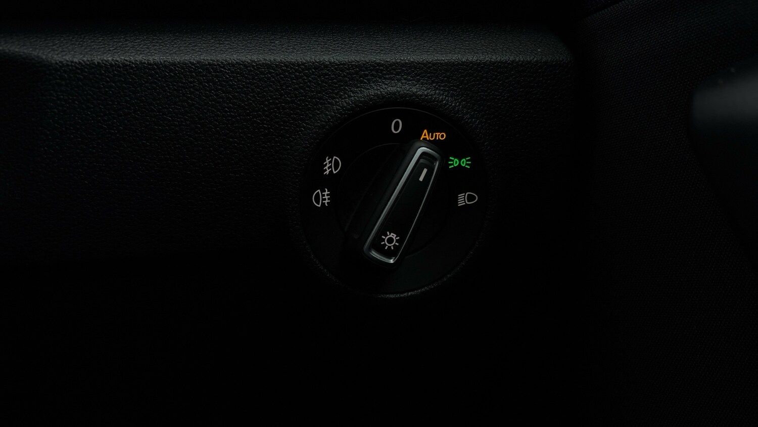 Used Volkswagen T-Roc 2021 for sale - 77602420: Photo 25