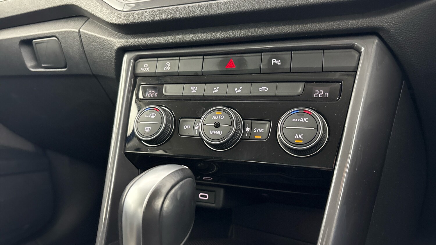 Used Volkswagen T-Roc 2021 for sale - 77602420: Photo 26