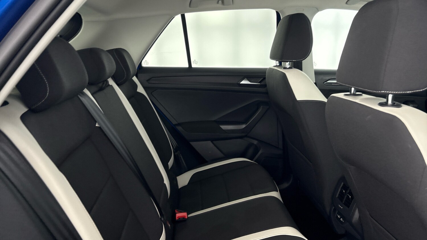 Used Volkswagen T-Roc 2021 for sale - 77602420: Photo 29