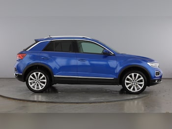 Used Volkswagen T-Roc 2021 for sale - 77602420: Photo