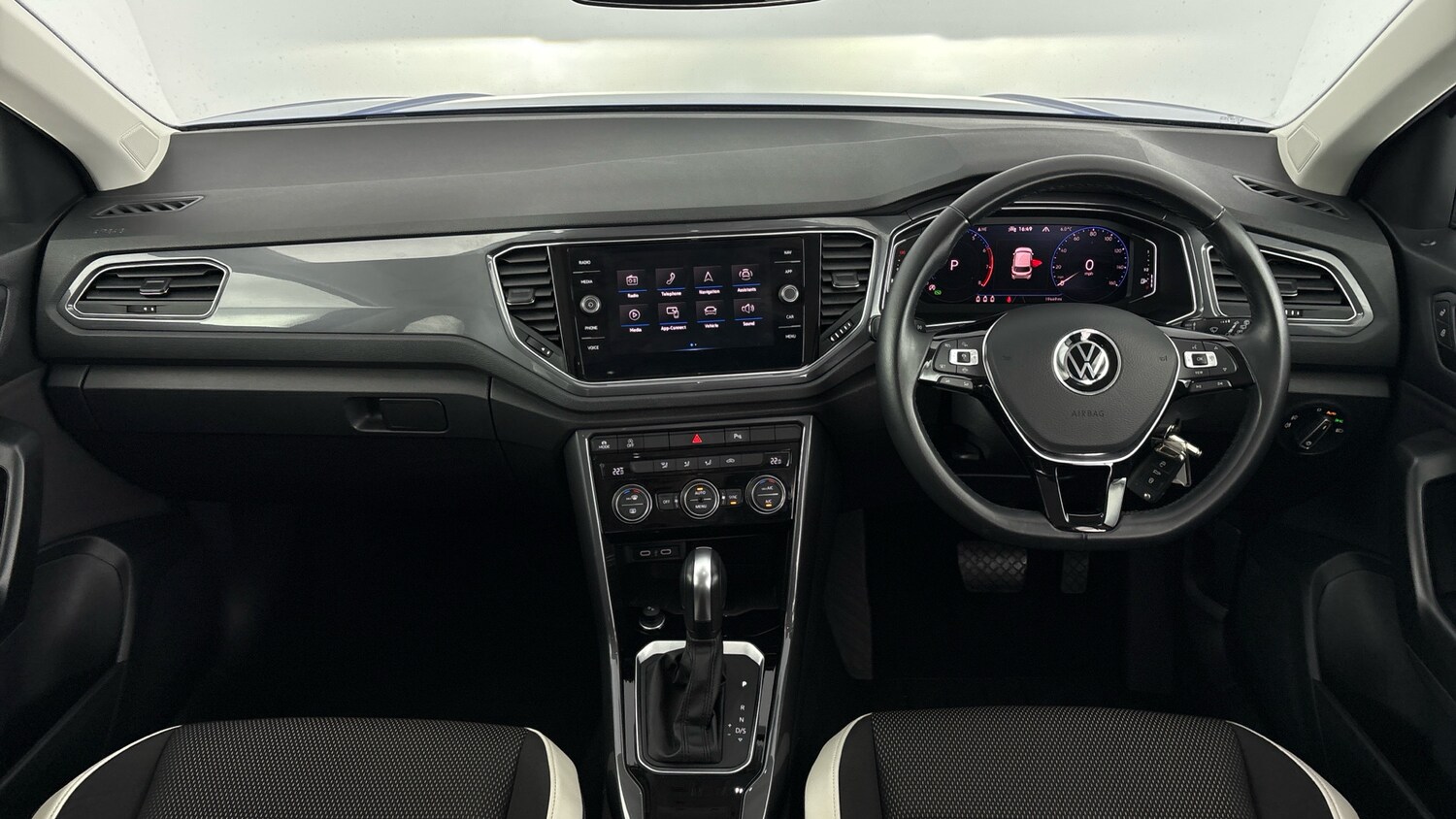 Used Volkswagen T-Roc 2021 for sale - 77602420: Photo 9