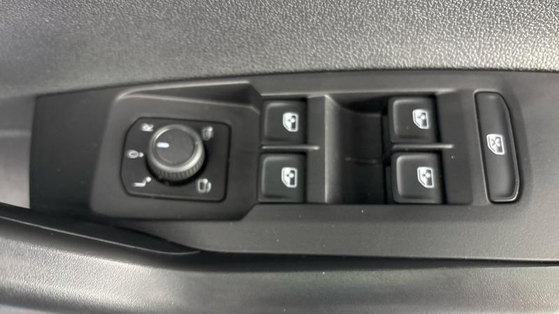 Used Volkswagen Taigo 2023 for sale - 76931216: Photo 19