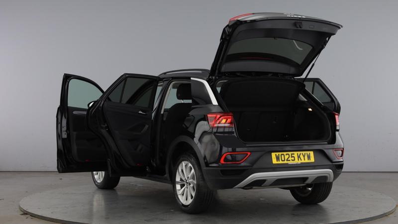 Used Volkswagen T-Roc 2025 for sale - 76672280: Photo 11