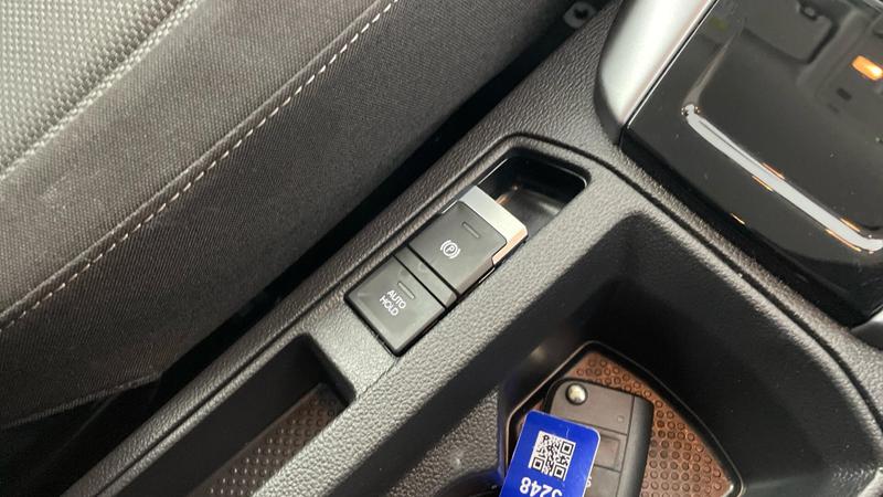 Used Volkswagen T-Roc 2025 for sale - 76672280: Photo 13