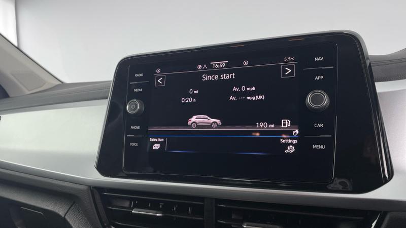 Used Volkswagen T-Roc 2025 for sale - 76672280: Photo 17