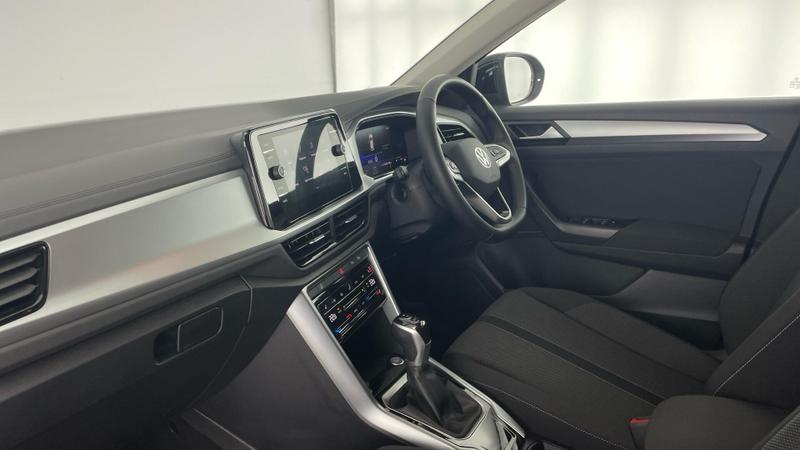 Used Volkswagen T-Roc 2025 for sale - 76672280: Photo 2