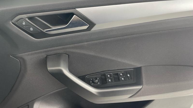 Used Volkswagen T-Roc 2025 for sale - 76672280: Photo 20