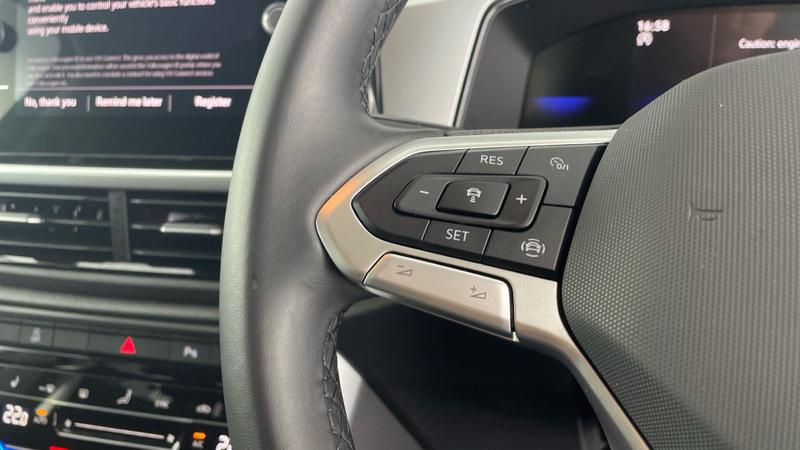 Used Volkswagen T-Roc 2025 for sale - 76672280: Photo 21