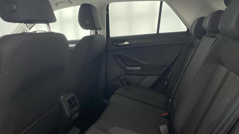 Used Volkswagen T-Roc 2025 for sale - 76672280: Photo 31