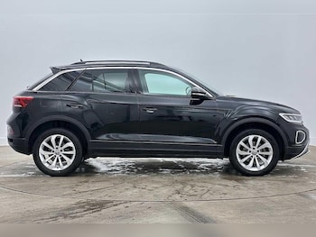 Used Volkswagen T-Roc 2025 for sale - 79477005: Photo