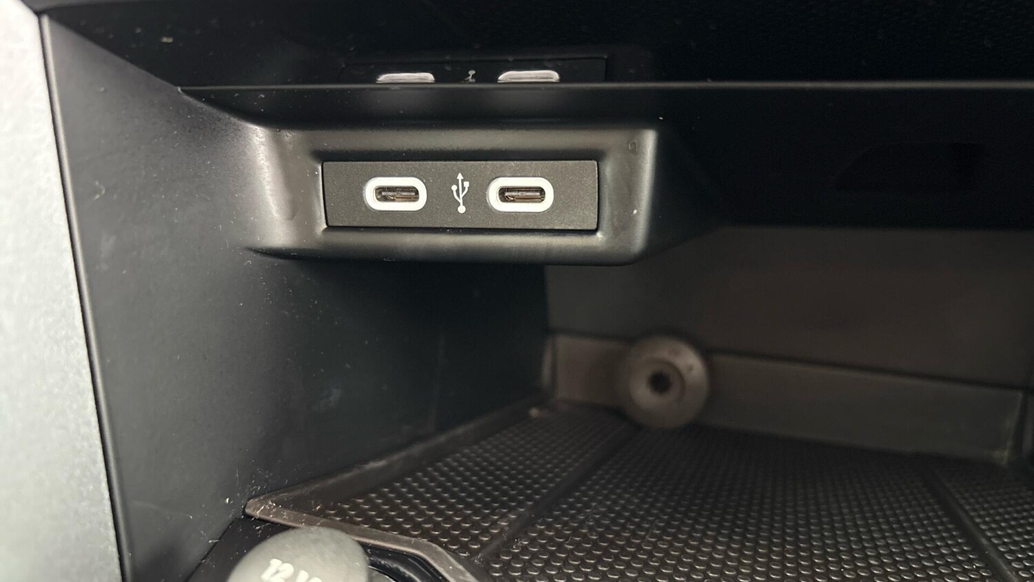 Used Volkswagen T-Roc 2023 for sale - 77872304: Photo 15