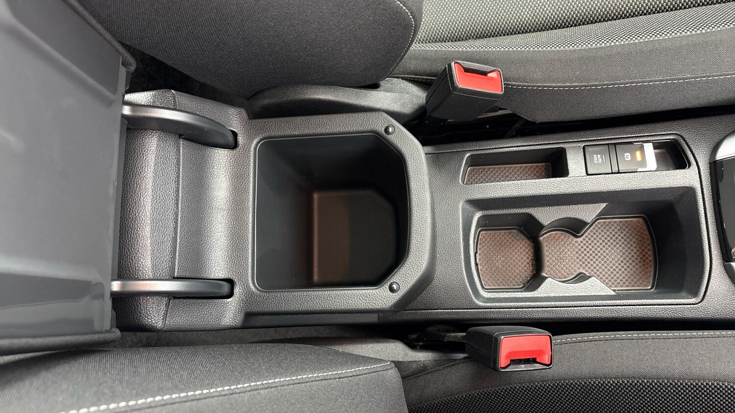 Used Volkswagen T-Roc 2023 for sale - 77872304: Photo 17