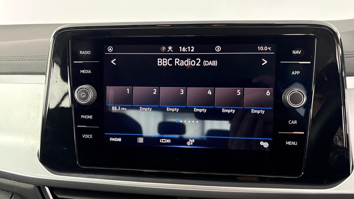 Used Volkswagen T-Roc 2023 for sale - 77872304: Photo 20