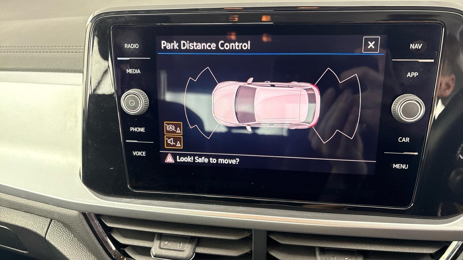 Used Volkswagen T-Roc 2023 for sale - 77872304: Photo 21