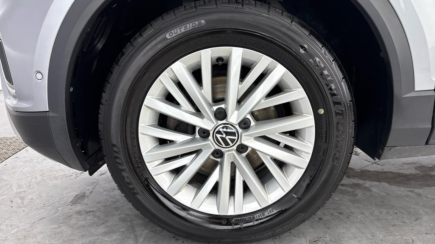 Used Volkswagen T-Roc 2023 for sale - 77872304: Photo 30