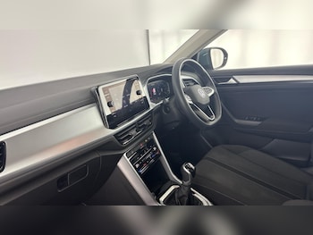 Used Volkswagen T-Roc 2023 for sale - 78745501: Photo