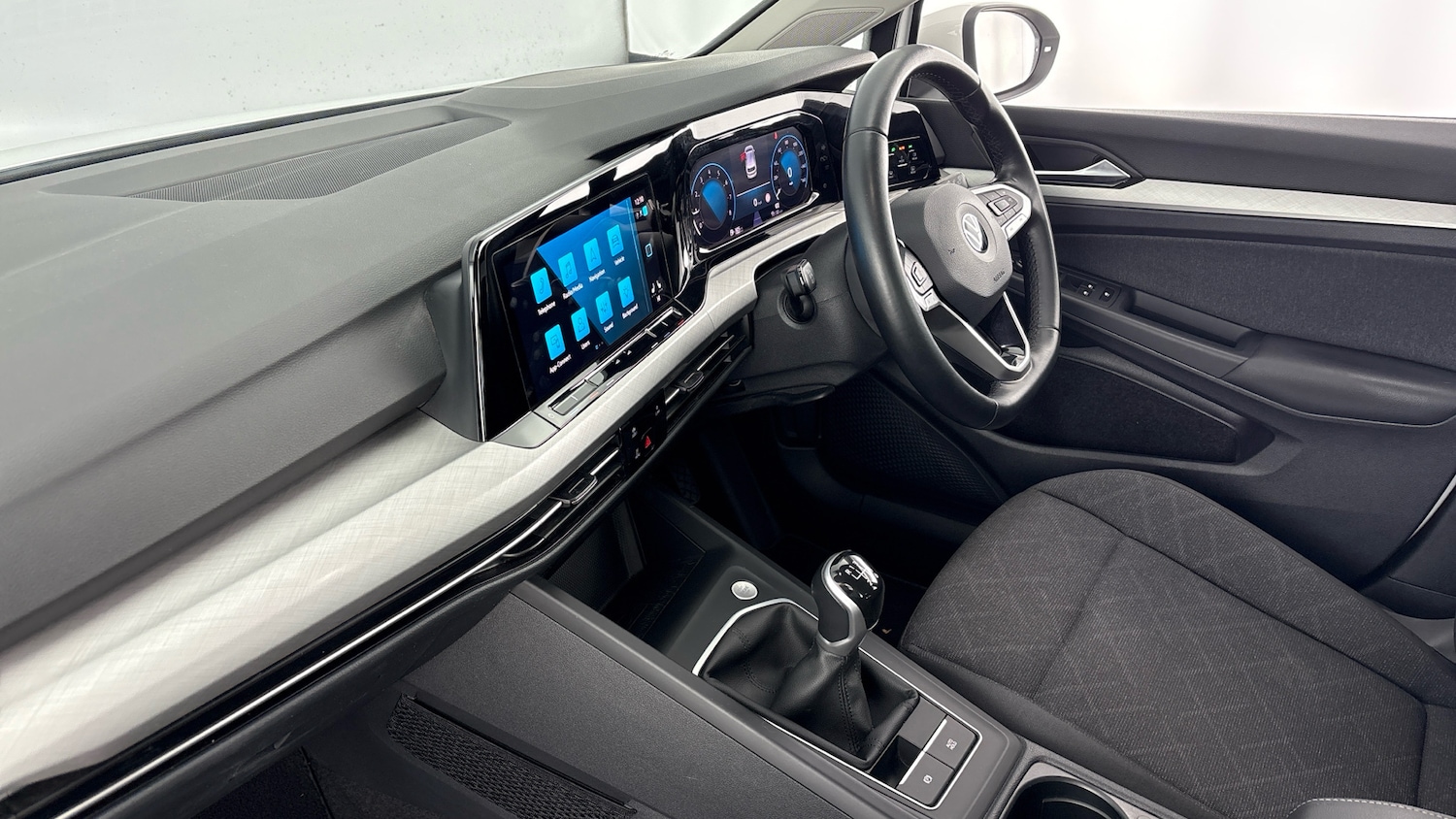 Used Volkswagen Golf 2023 for sale - 77602421: Photo 2