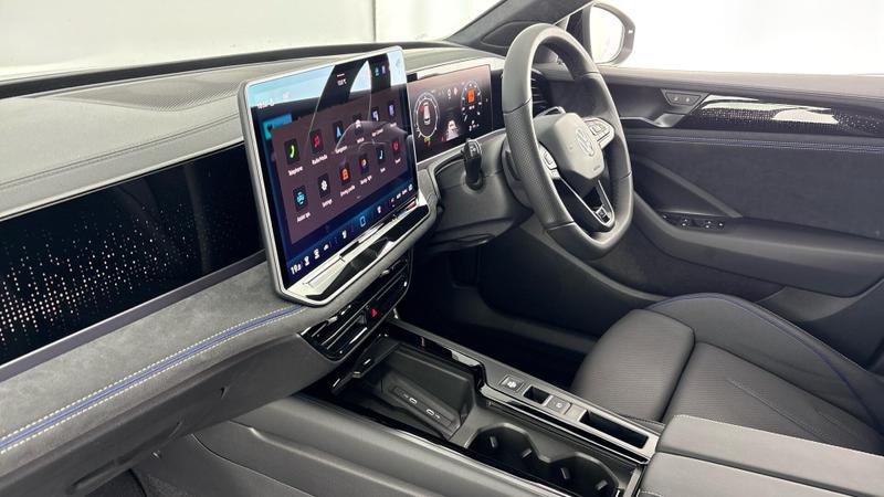 Used Volkswagen Passat 2025 for sale - 76862360: Photo 2