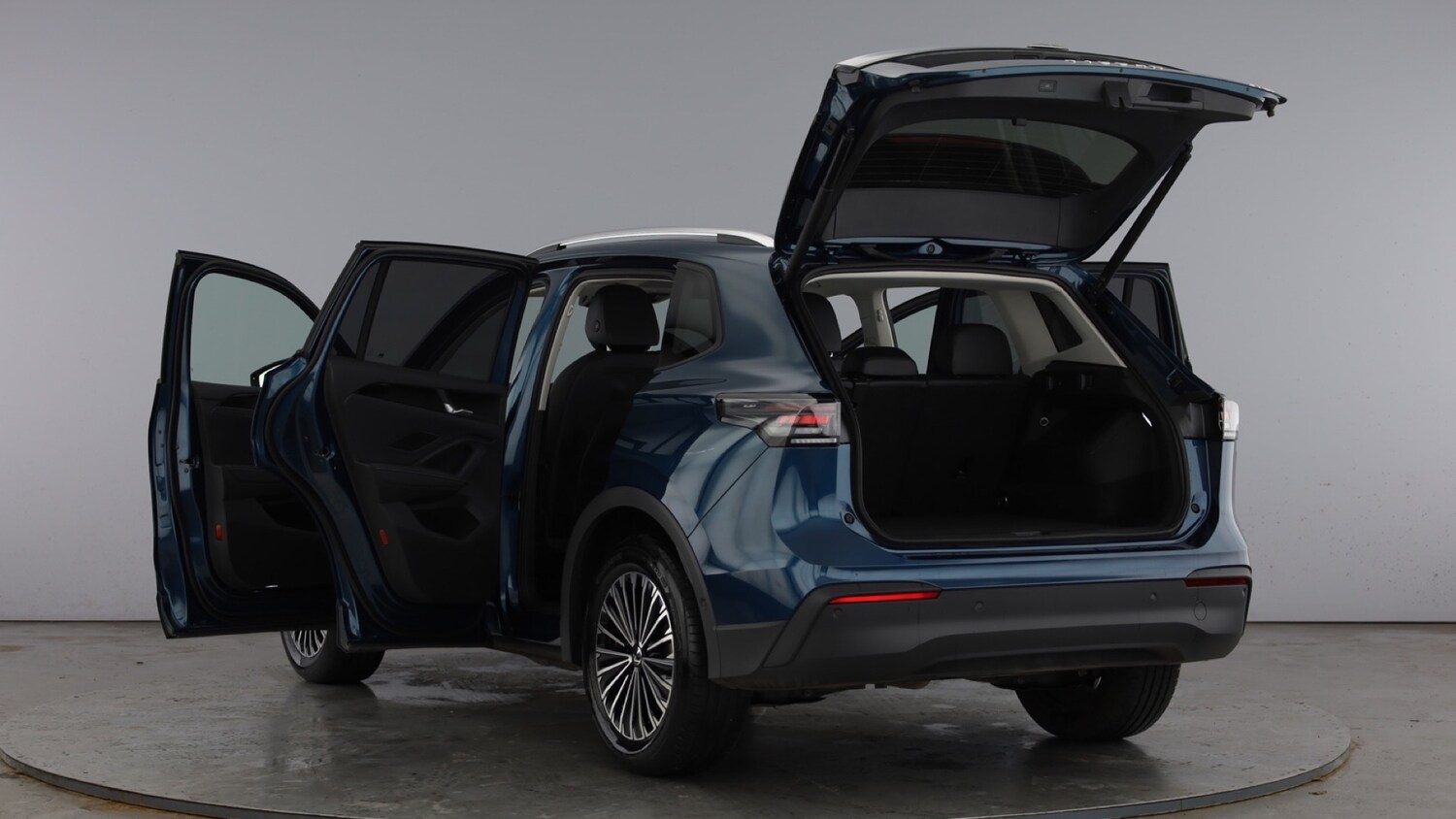 Used Volkswagen Tiguan 2025 for sale - 77602433: Photo 12