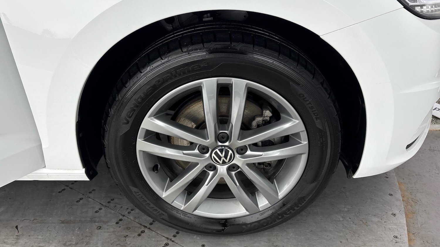 Used Volkswagen Touran 2024 for sale - 77602493: Photo 5