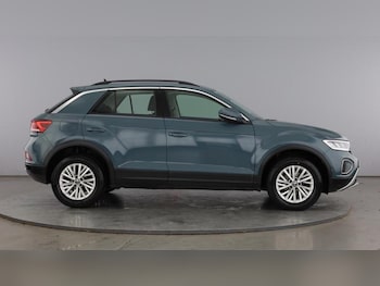 Used Volkswagen T-Roc 2022 for sale - 76835448: Photo