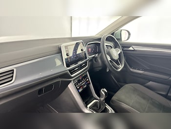 Used Volkswagen T-Roc 2023 for sale - 79386341: Photo