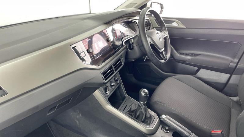 Used Volkswagen Polo 2019 for sale - 76117460: Photo 2