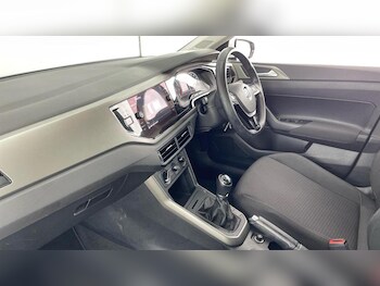Used Volkswagen Polo 2019 for sale - 76117460: Photo