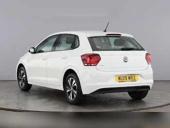 Used Volkswagen Polo 2019 for sale - 76117460: Photo