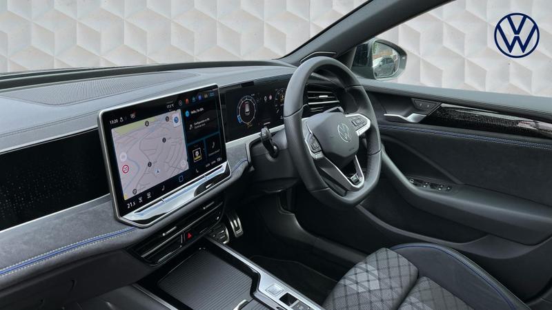 Used Volkswagen Passat 2025 for sale - 75228445: Photo 2