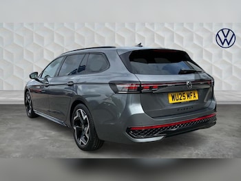 Used Volkswagen Passat 2025 for sale - 75228445: Photo