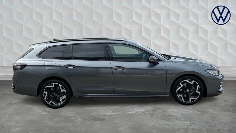 Used Volkswagen Passat 2025 for sale - 75228445: Photo 4